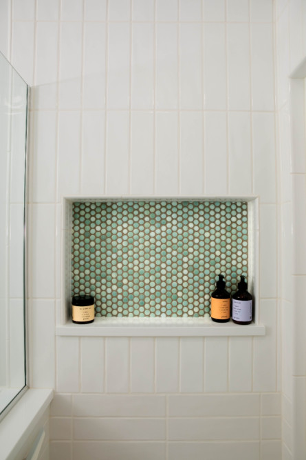 c-laura-petrilla-wexford-avenue-interiors-bathroom-mint-penny-tile-shower-niche